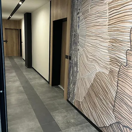 Comfort Airport Metro Apartament